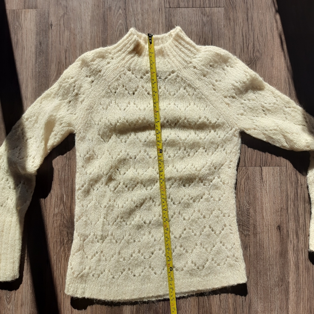 LOFT Ivory colored sweater . Loft . Ann Taylor . lace knit sweater size M - Picture 7 of 12